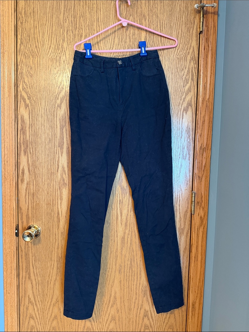 Old Navy Women's Skinny Pants in Black
